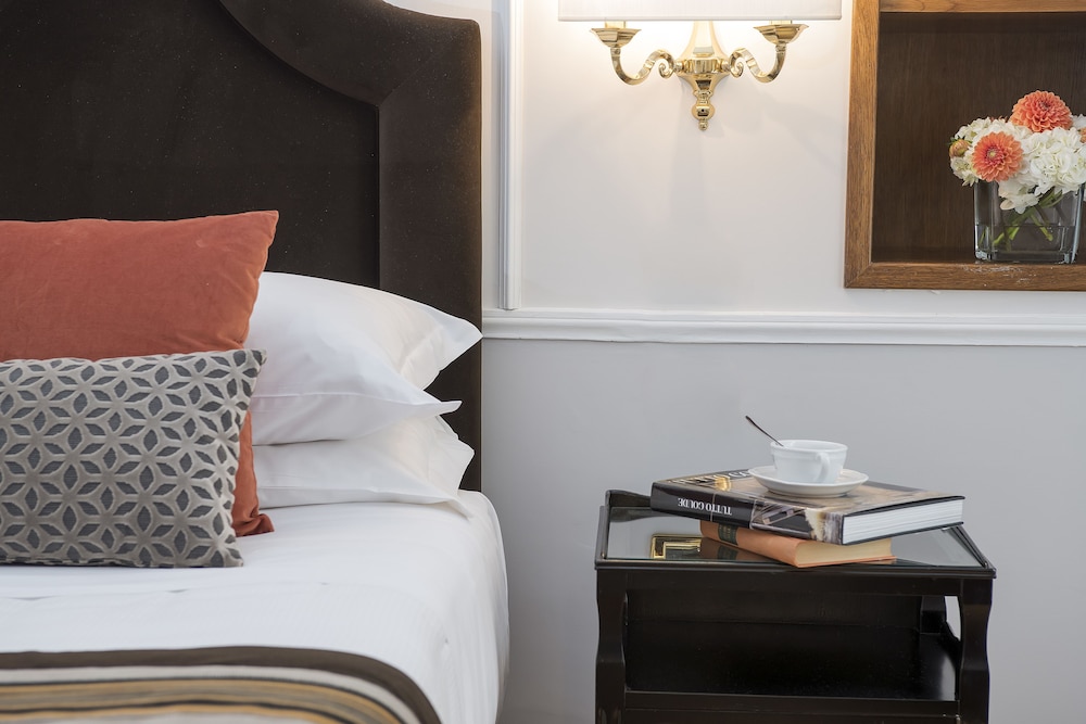 Premium Double or Twin Room - Photo 6