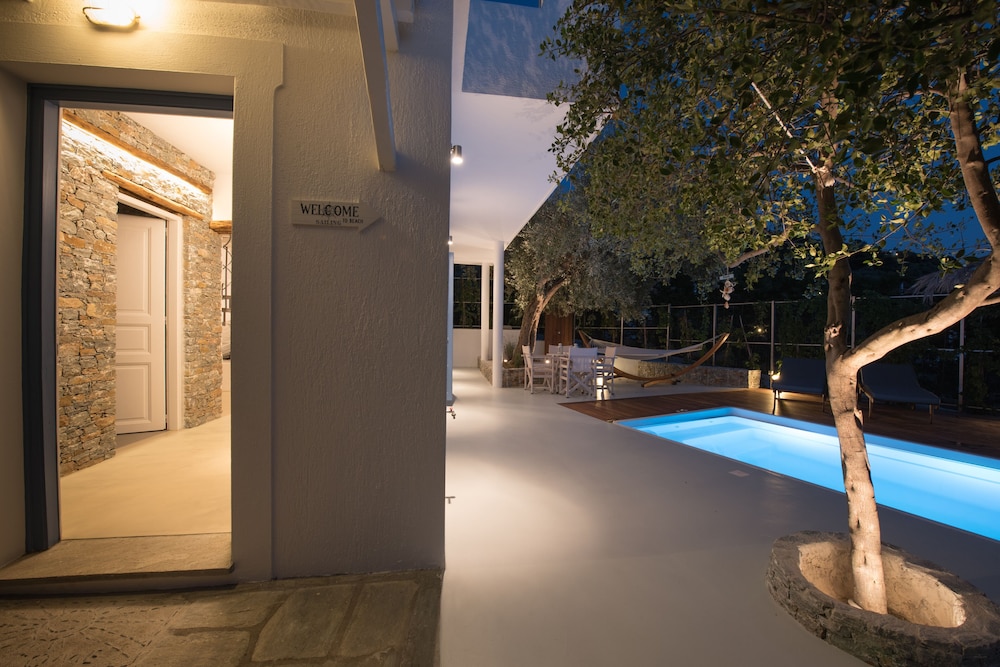 Deluxe Villa, 2 Bedrooms, Private Pool photo 2