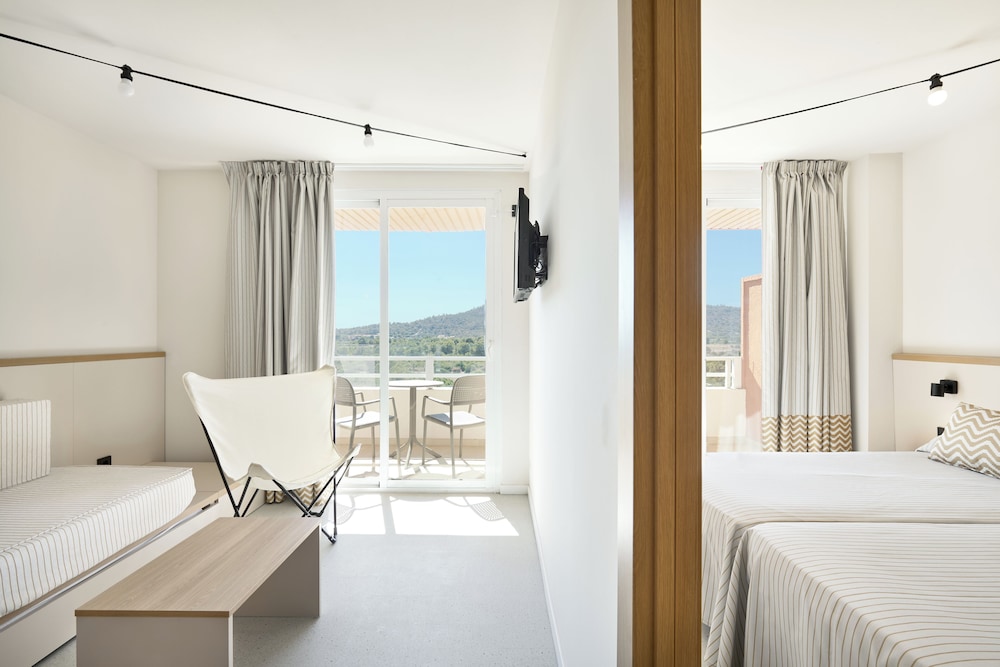 Suite, Mountain View, 2 adults + 2 children (Bed & Unlimited Brunch)