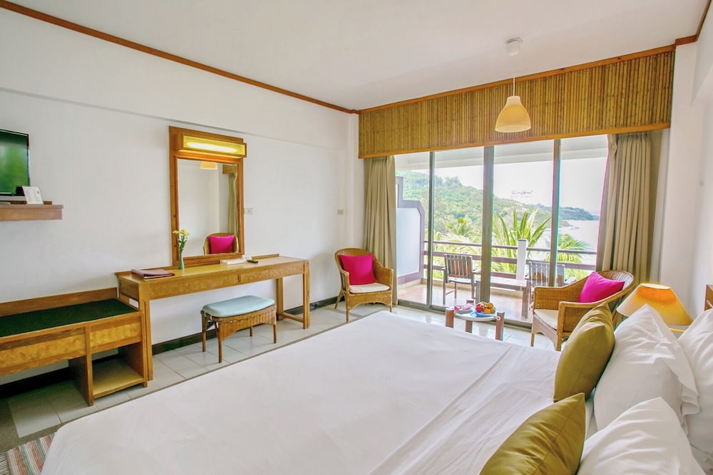 Deluxe Seaview - Photo 7