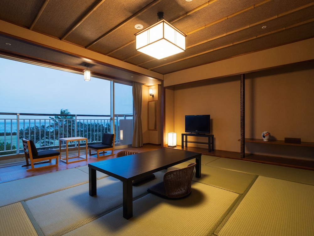 Japanese Style Room with Shower Booth, no Bathtub (for 1-5 guests)
