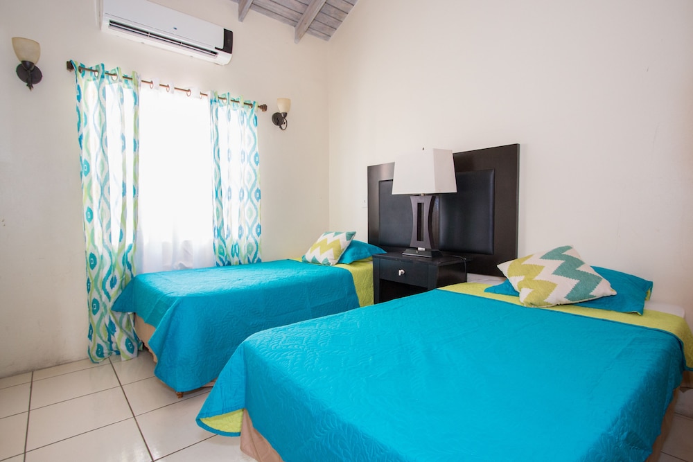 Classic Room, 2 Twin Beds, Kitchen