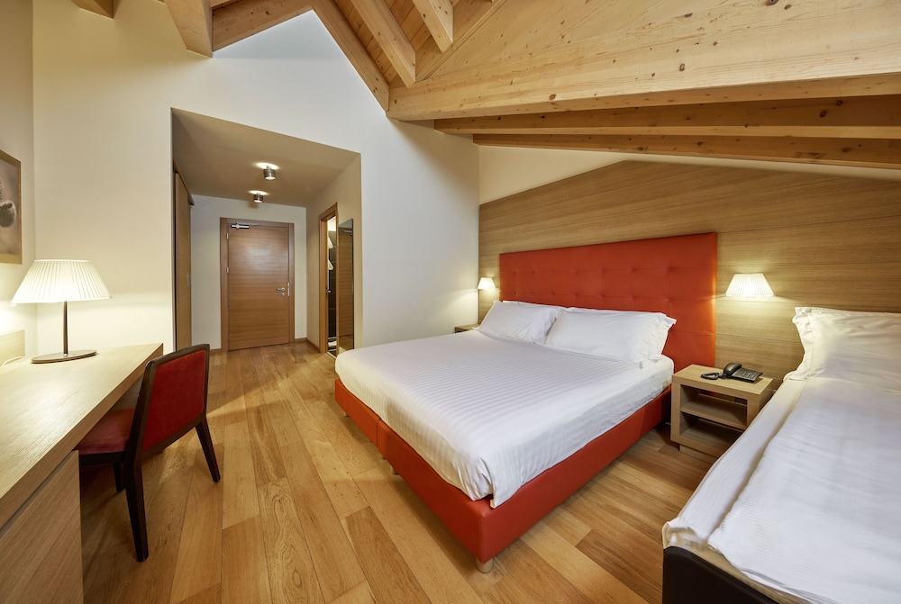Standard Triple Room photo 2