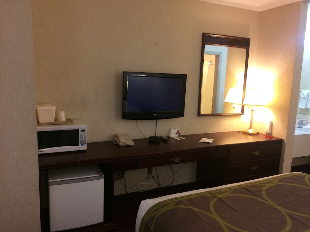 Standard Room, 1 Queen Bed (Ground Floor) - Photo 4