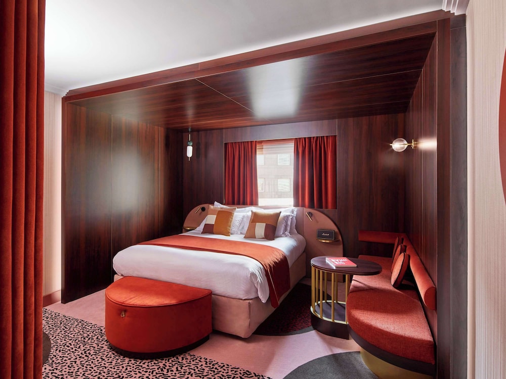 Chambre Deluxe, 1 très grand lit