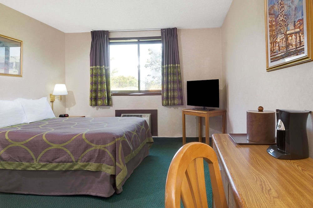 Room, 1 Double Bed, Non Smoking - Photo 1