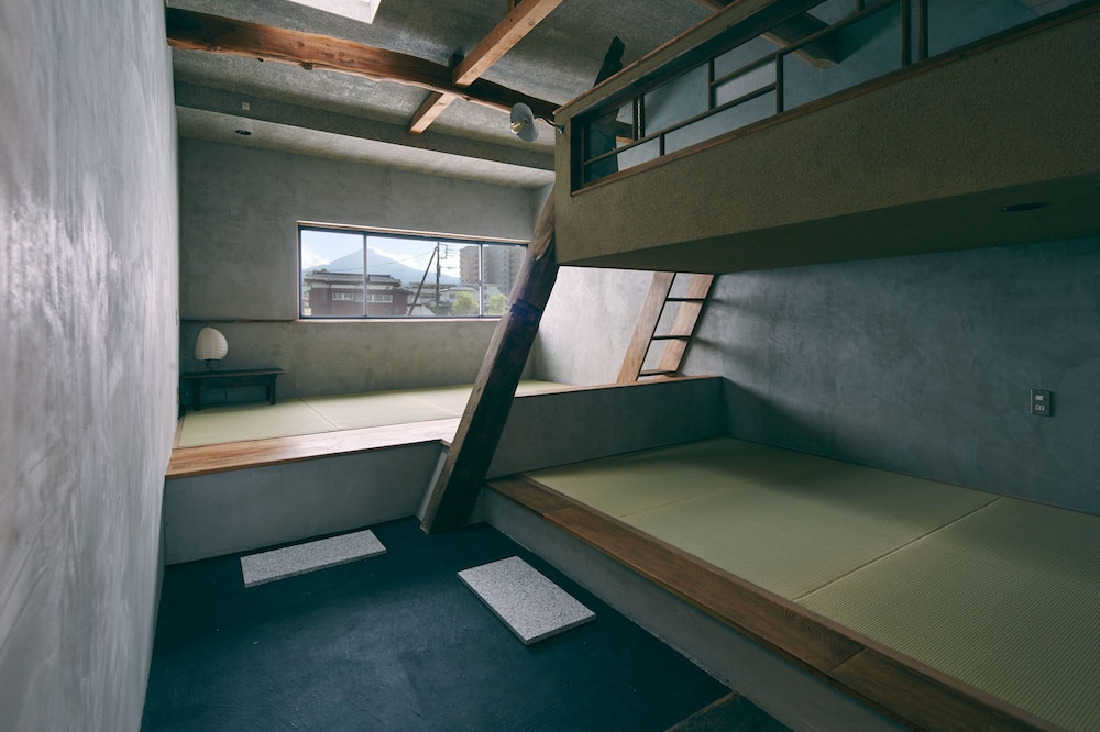 Japanese Room L02, Mountain View photo 3