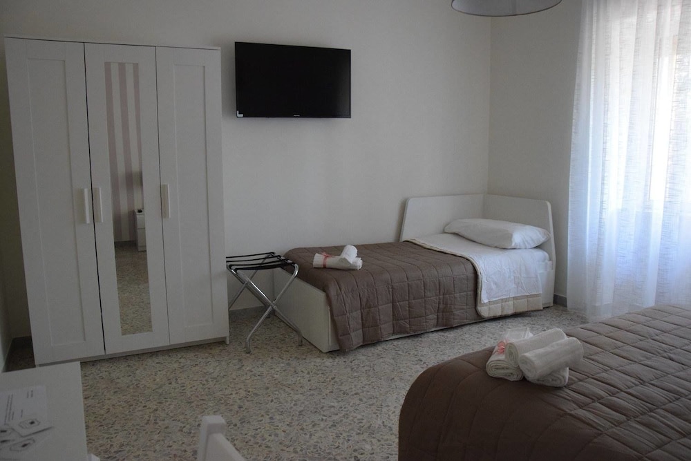 Quadruple Room - Photo 3