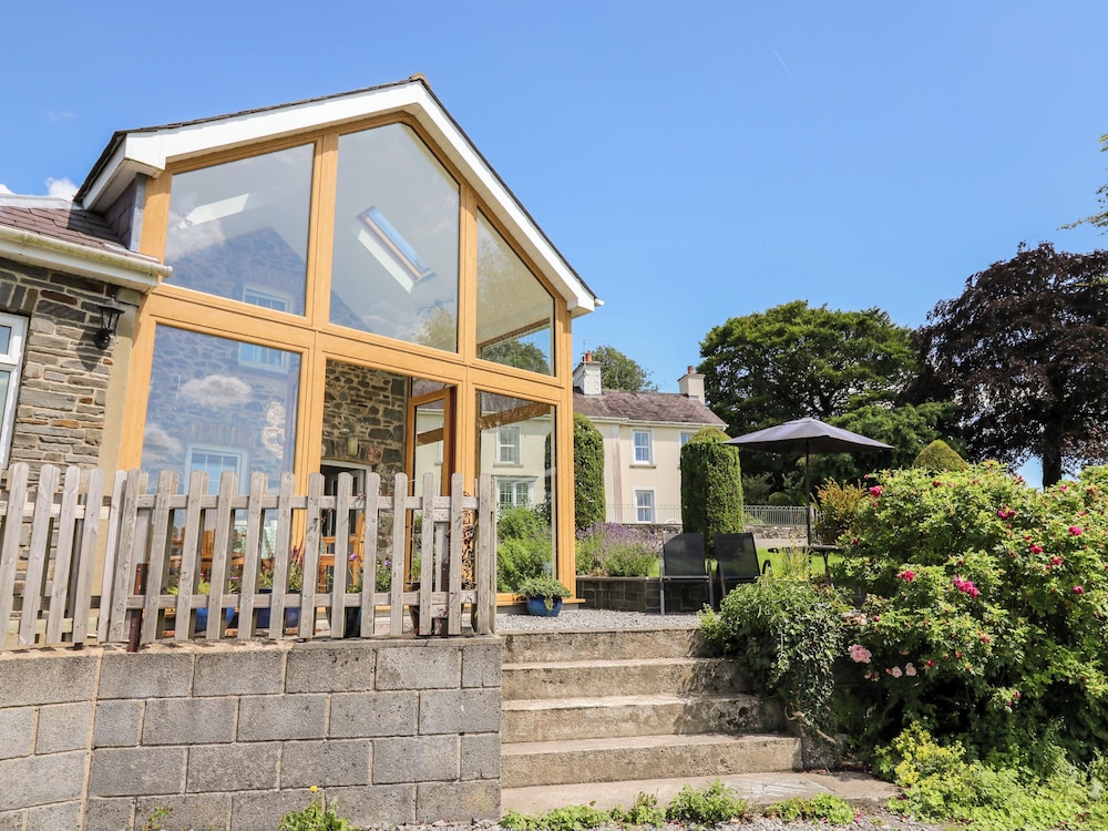 Cottage photo 2