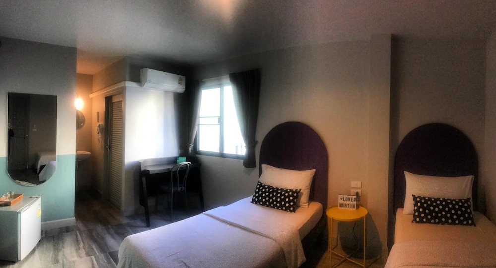 Basic Twin Room