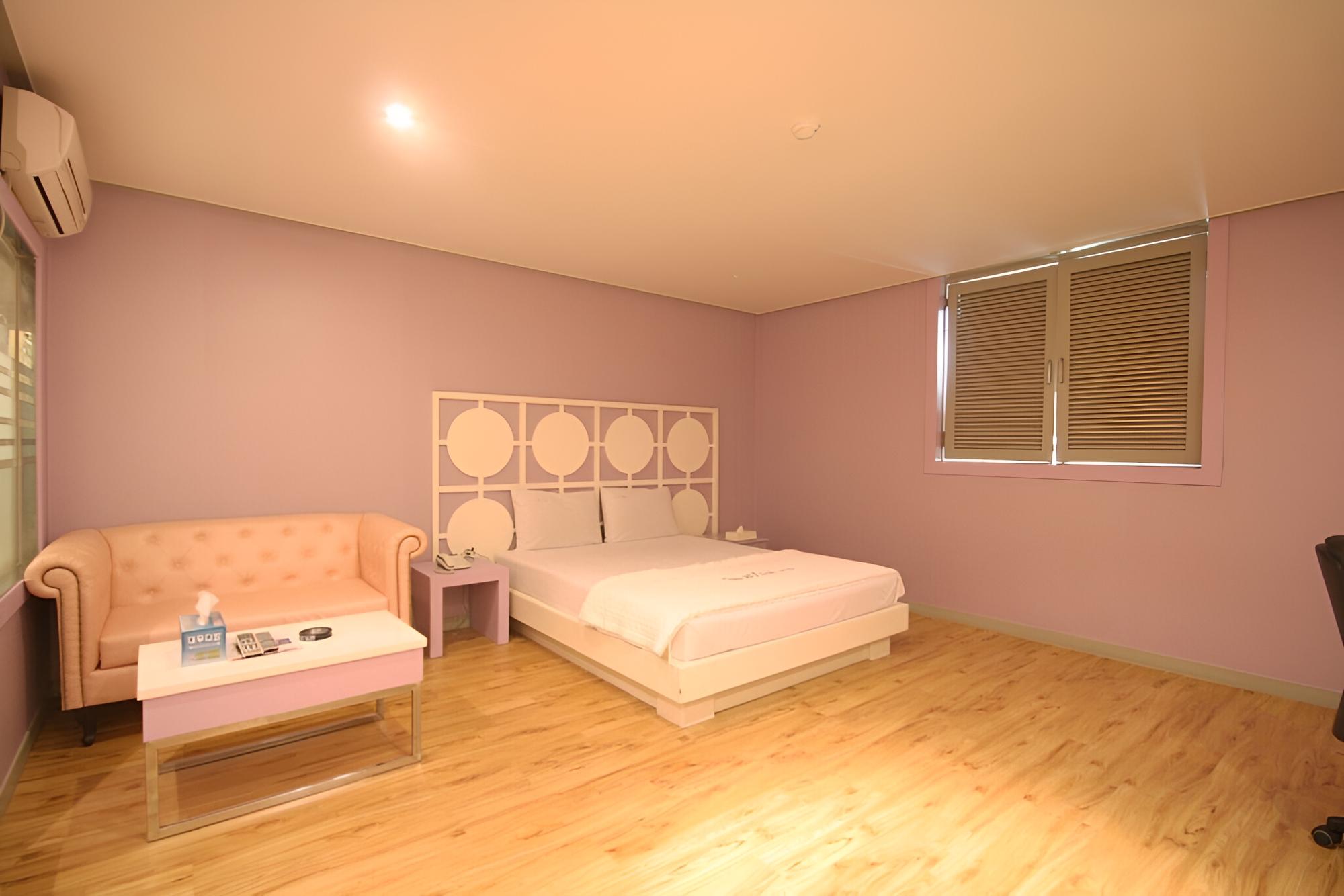 Room (Special room (Spacious room / PC / bi) - Photo 6