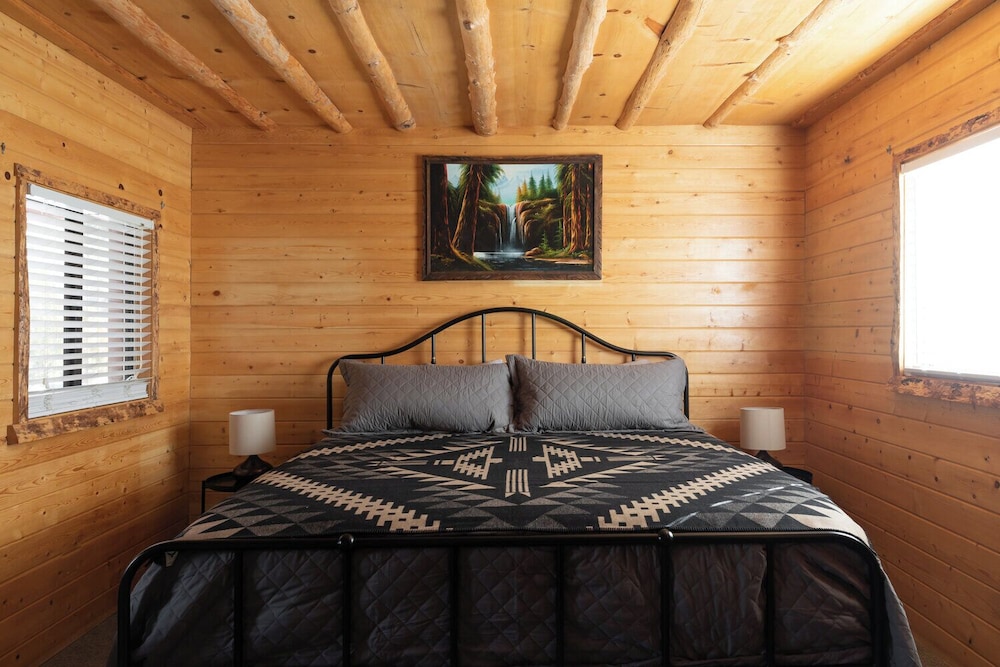 Cabin photo 2