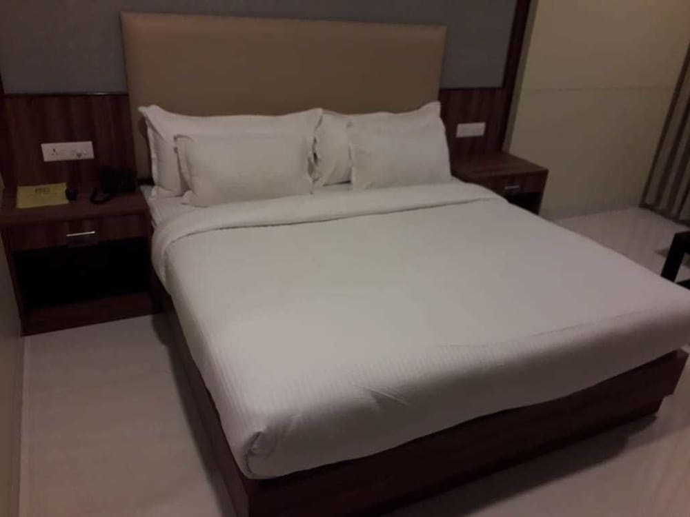Deluxe Double Room photo 3