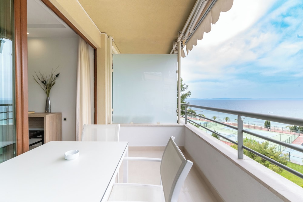 Superior Studio Suite, Balcony, Sea View photo 3