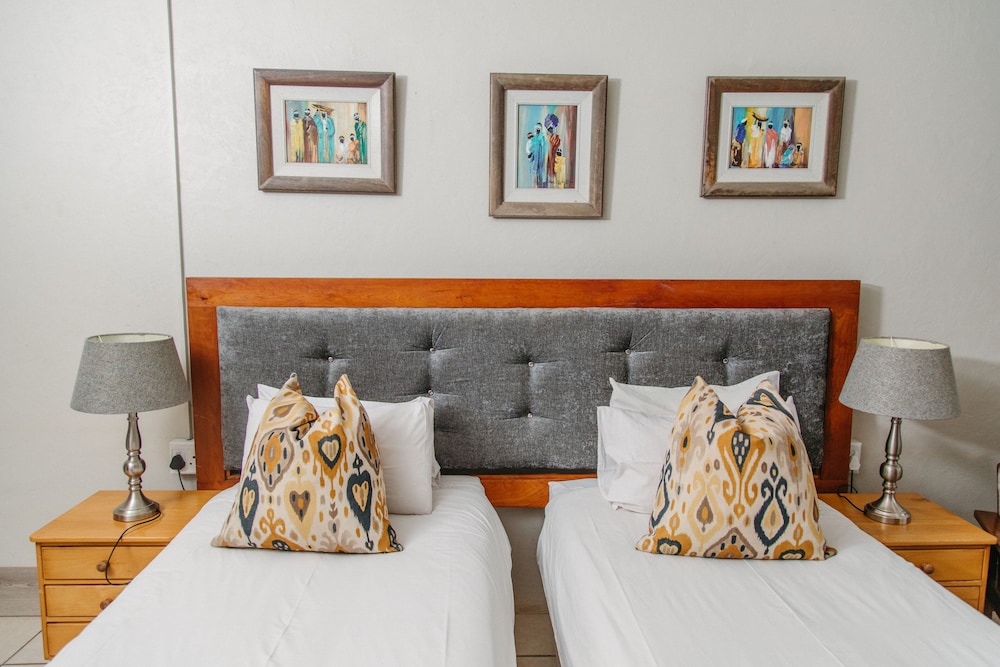 Twin Room - Photo 4