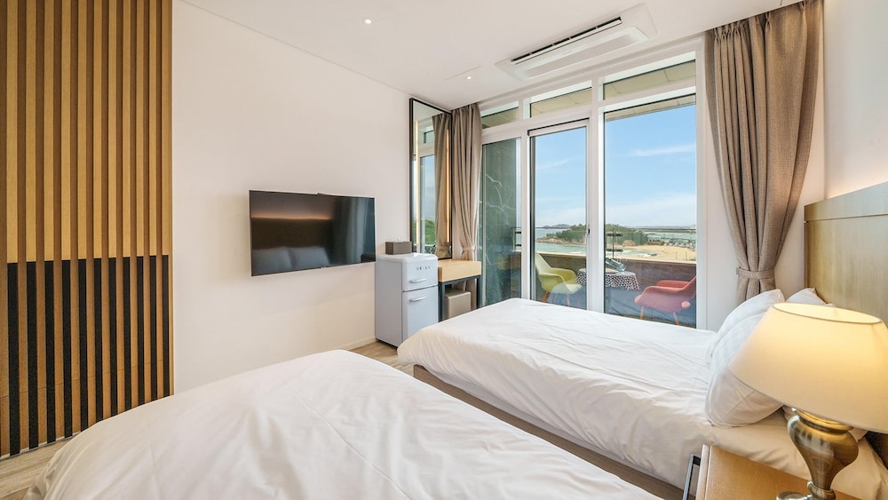 Basic Room, 1 Bedroom (C3) - Photo 1