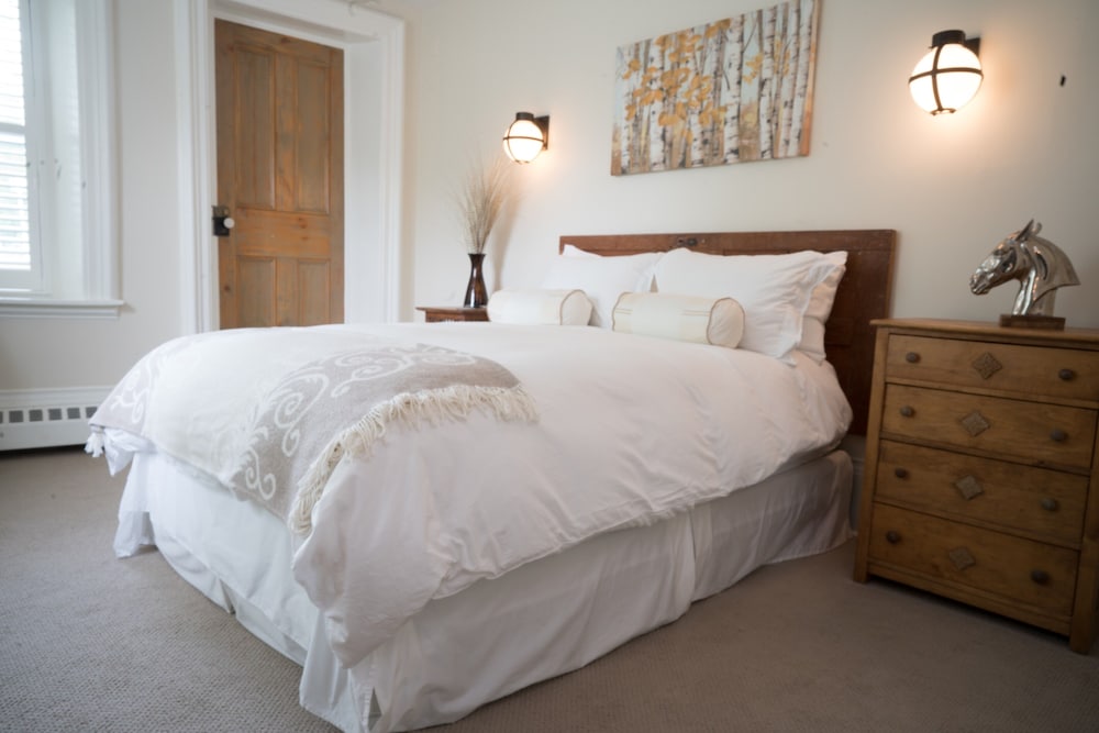 Classic Room, 1 Queen Bed, Private Bathroom, Ground Floor photo 2