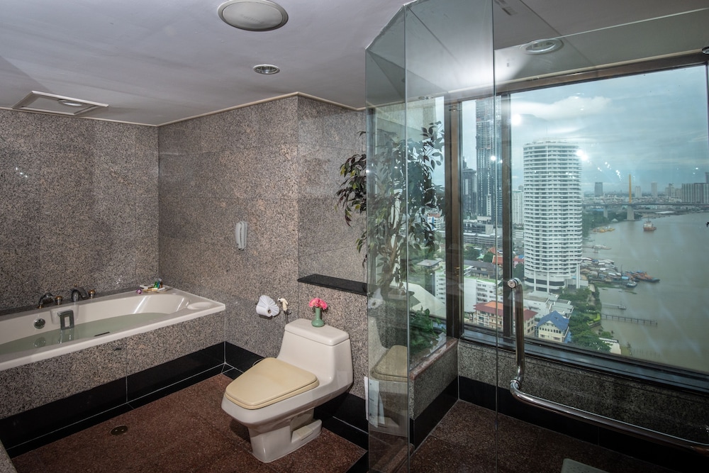 Queen Suite