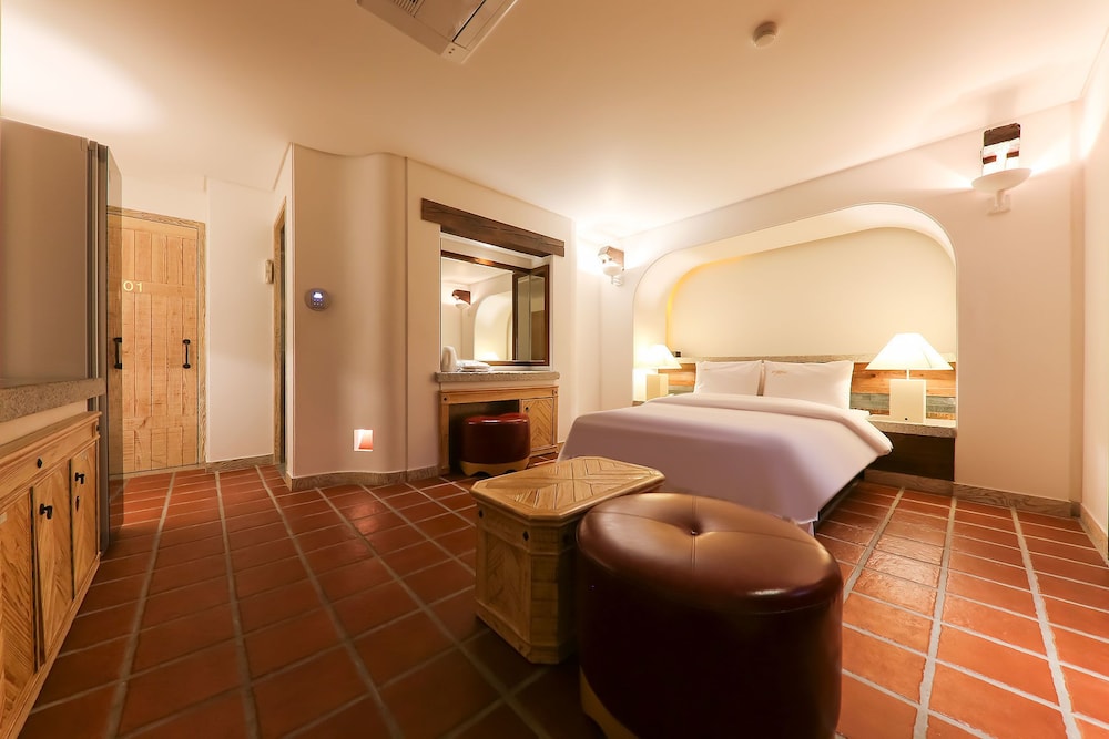 Luxury Room, 1 Queen Bed photo 1