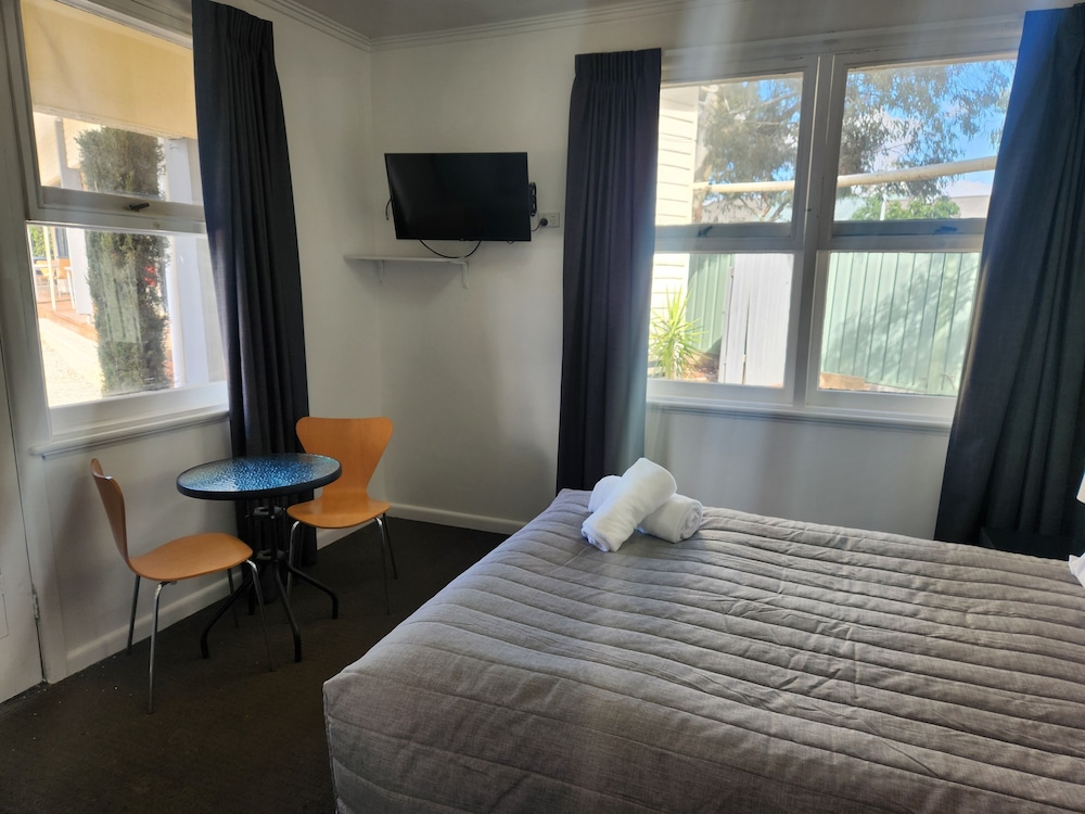 Comfort Double Room, 1 Queen Bed - Photo 4