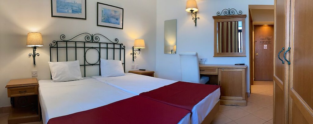 Twin Room, Sea View - Photo 2