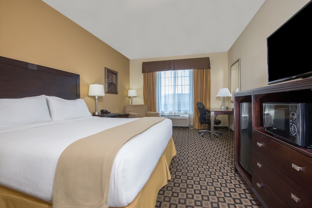 Standard Room, 1 King Bed - Photo 1