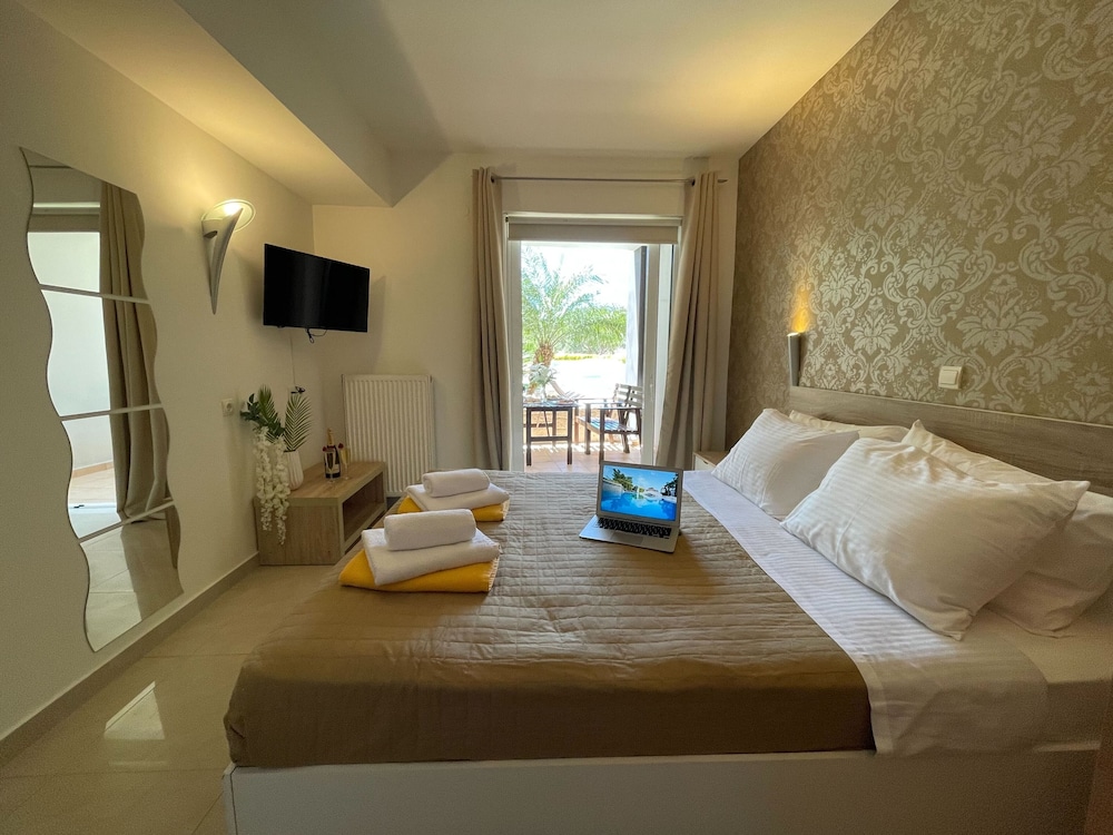 Artdeco Luxury Suites #A4 photo 3