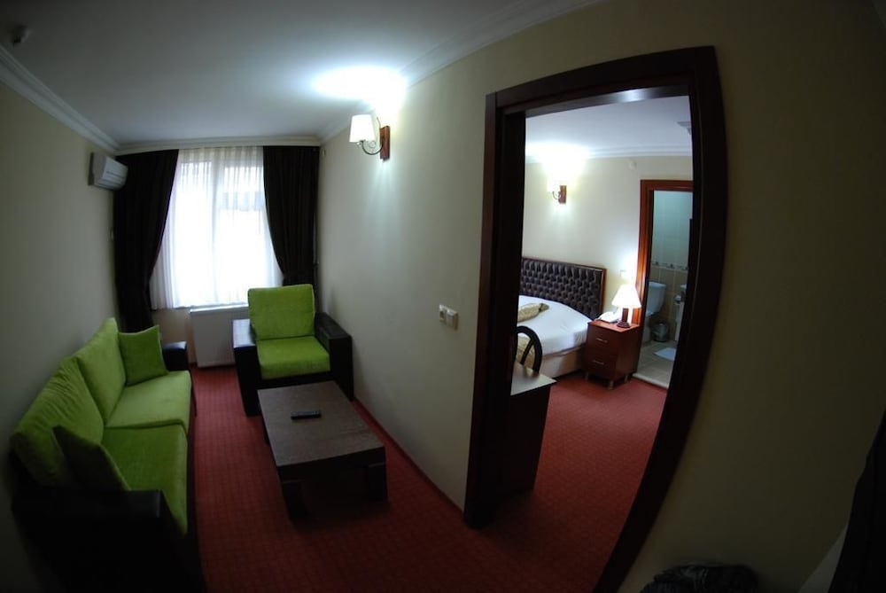 Suite photo 1