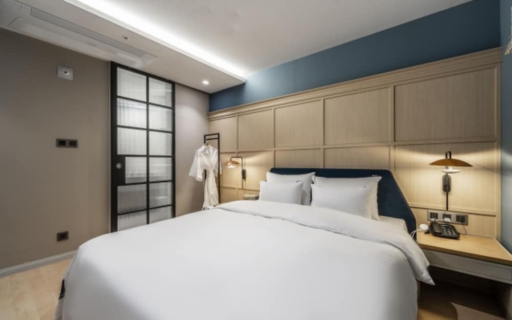 Standard Double Room - Photo 19