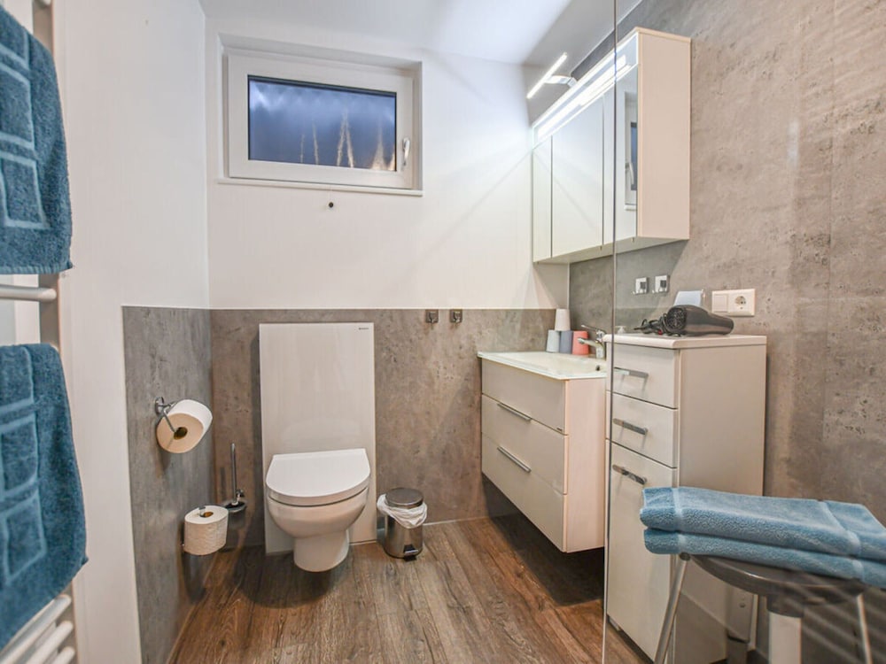 Apartment photo 2