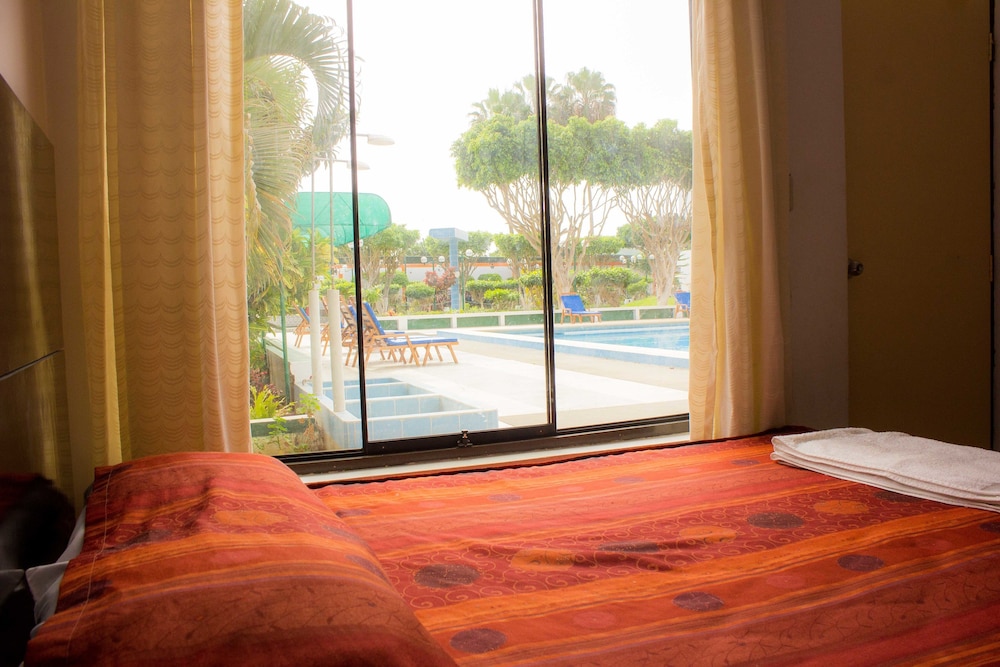 Standard Triple Room, 3 Twin Beds photo 3