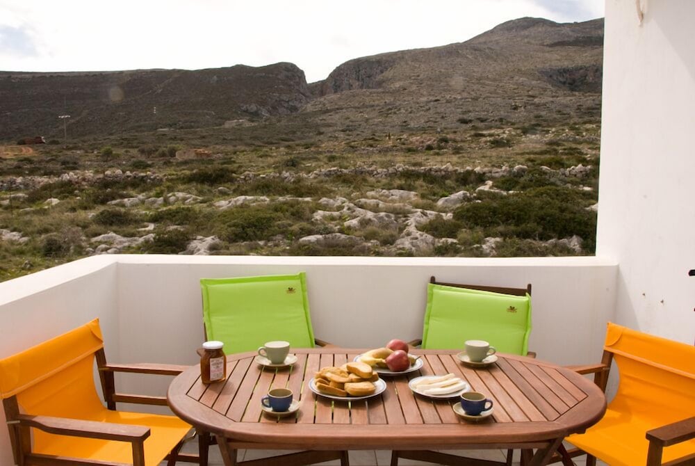 Standard Double Room (Mountain View or Sea View) photo 3