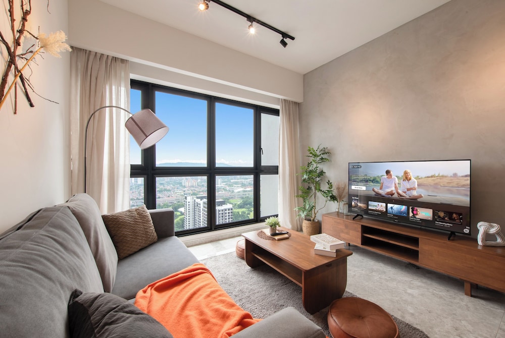 Comfort Suite, 2 Bedrooms, Kitchen, City View