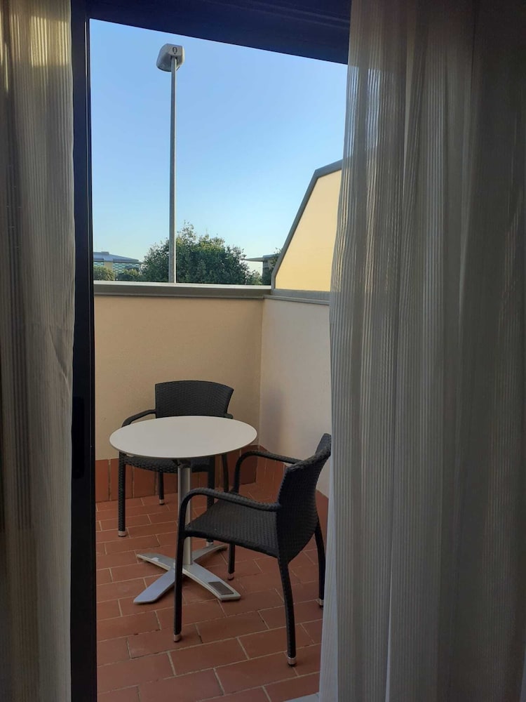 Apartment, 1 Bedroom, Terrace - Photo 3