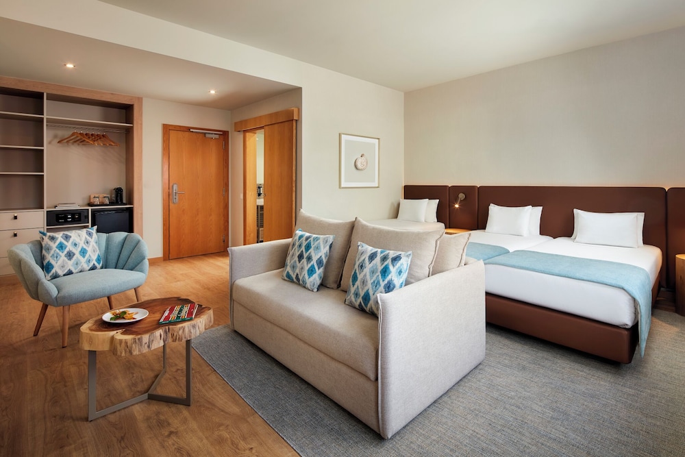 Superior Double or Twin Room photo 3