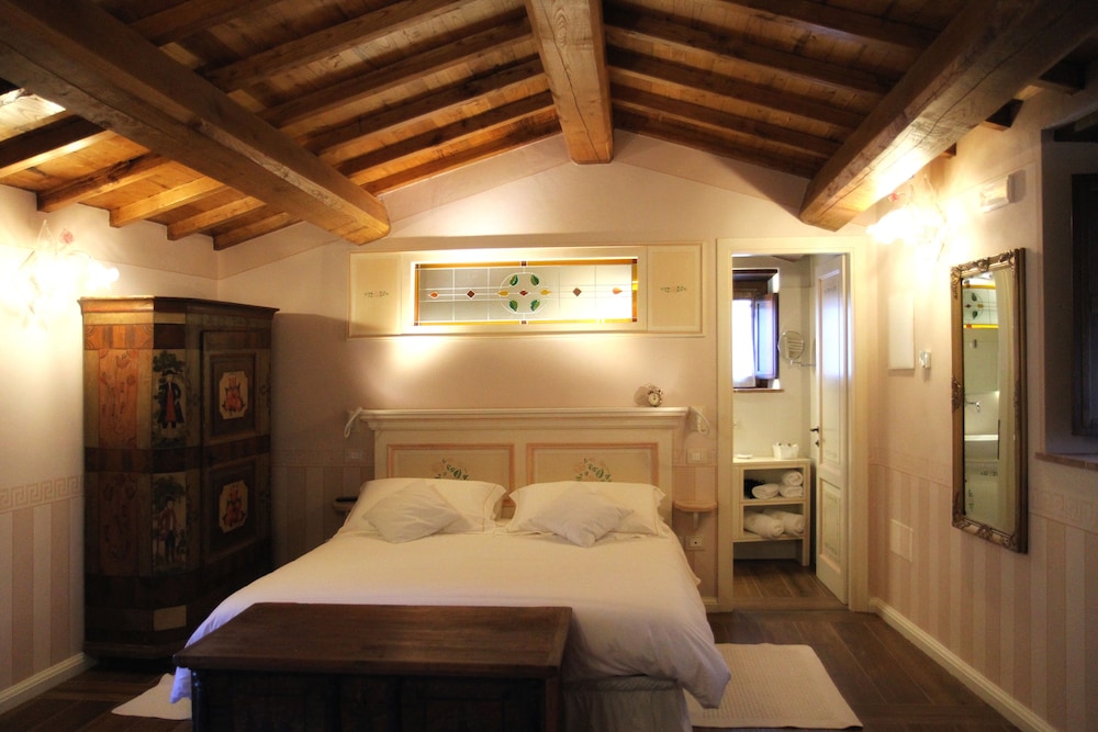Deluxe Double Room - Photo 4