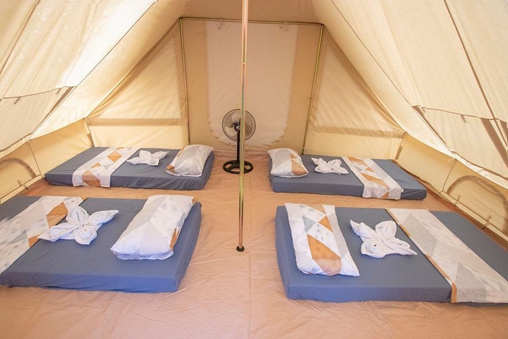 Baol Quad Room (Fan Room)