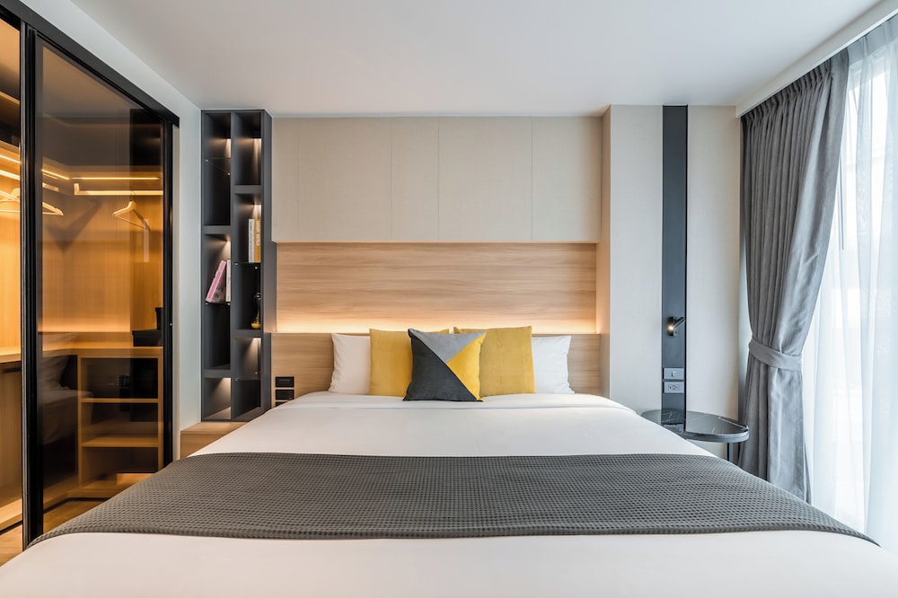 One Bed Room with Bathtub photo 2