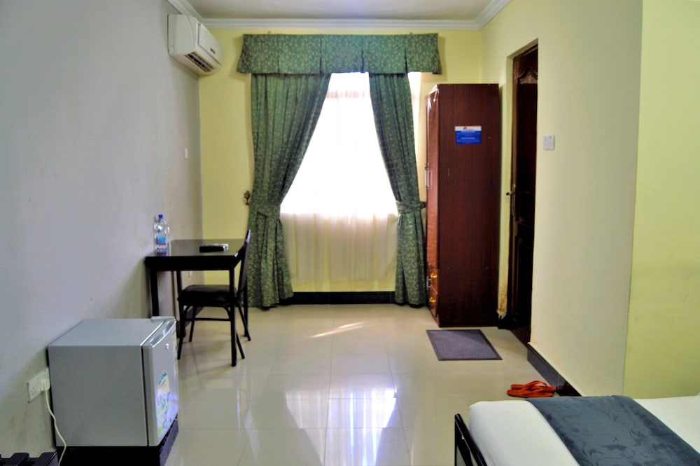 Standard Triple Room photo 2