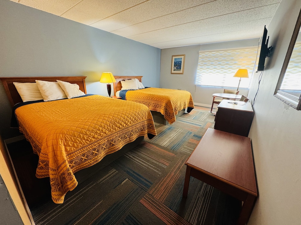Room, 2 Double Beds - Photo 2