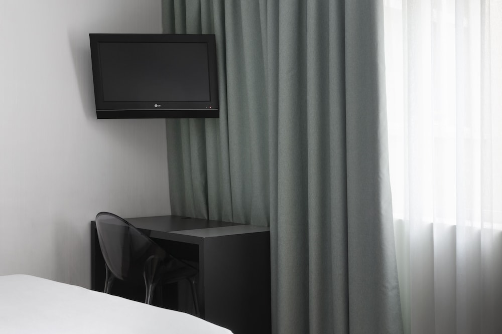 Standard Double Room - Photo 3