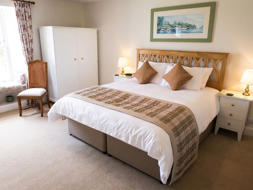 Luxury Double or Twin Room, Ensuite, Garden View (Gwelva)