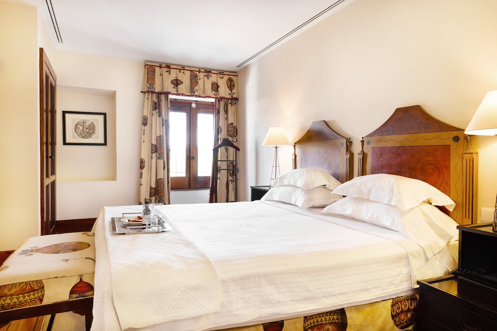 Suite - Photo 19