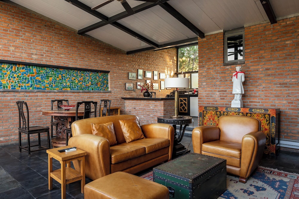 Chairman Suite