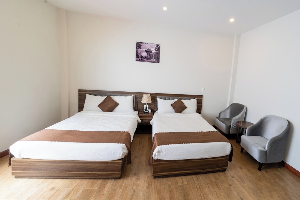 Superior Quadruple Room - Photo 2