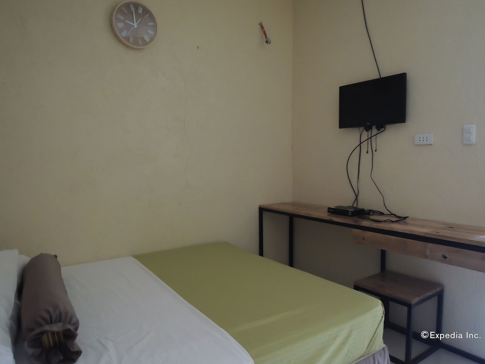 Kamagong (Up To 2 Persons)