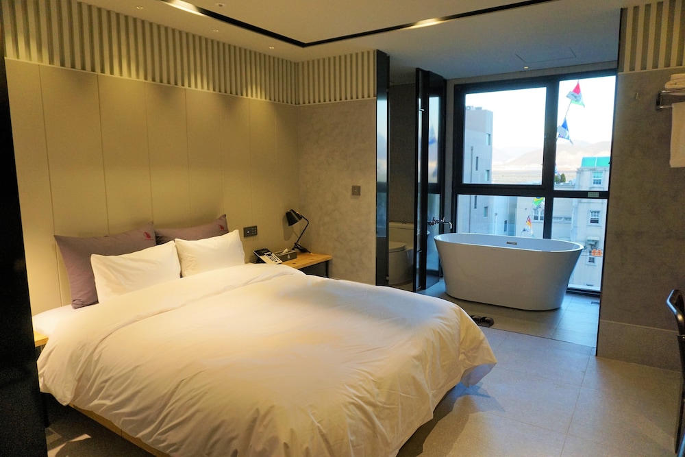 Suite Double Room