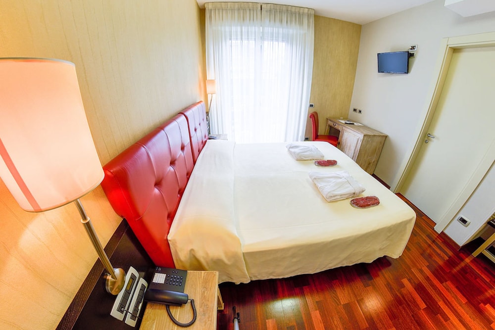 Double Room Single Use, Balcony - Photo 2