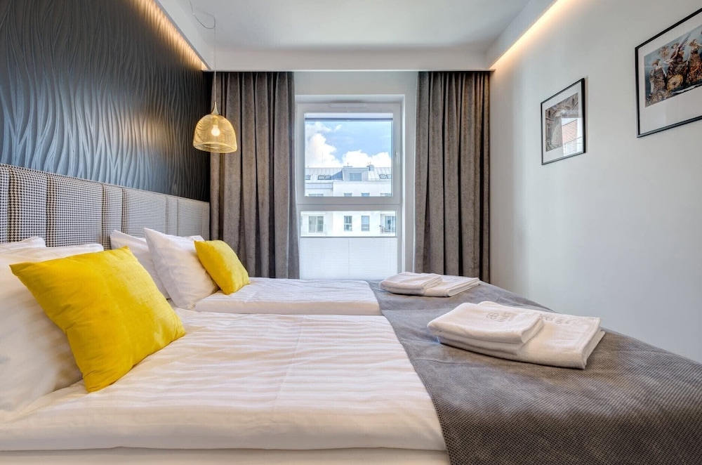Comfort Suite, 1 Bedroom, Balcony