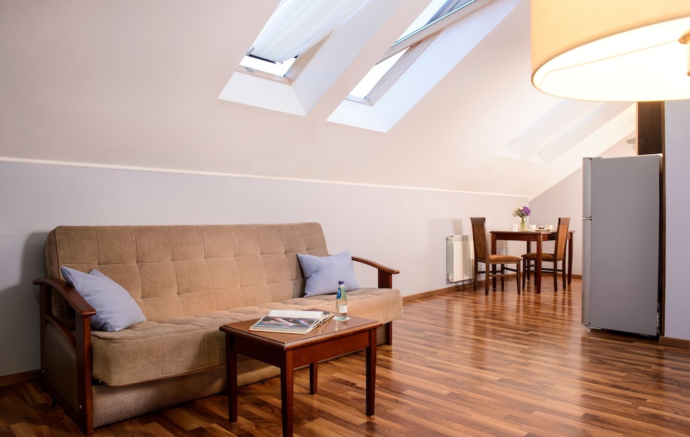 Family Suite - Photo 7